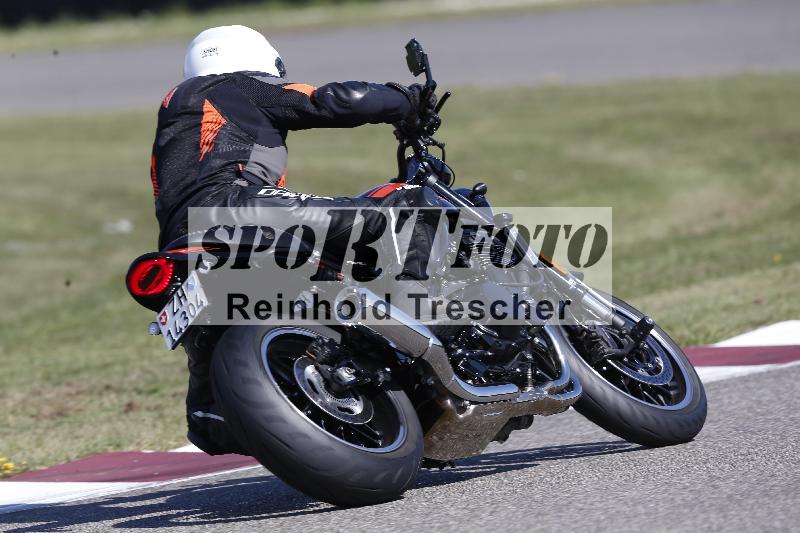 /Archiv-2025/49 26.08.2025 Cornu Master School ADR/blau-bleu/61